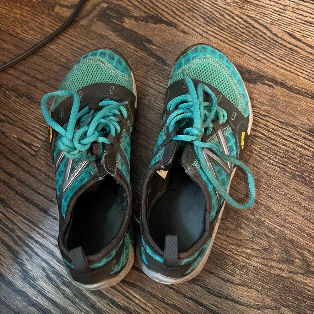 New balance sneakers.  Great condition!